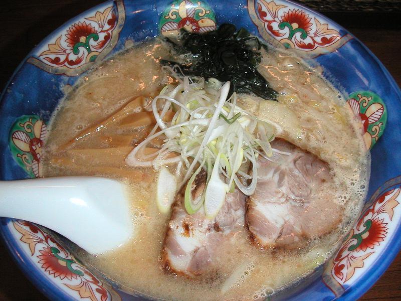 甘みとピリ辛加減が絶妙な、みそらーめん800円
