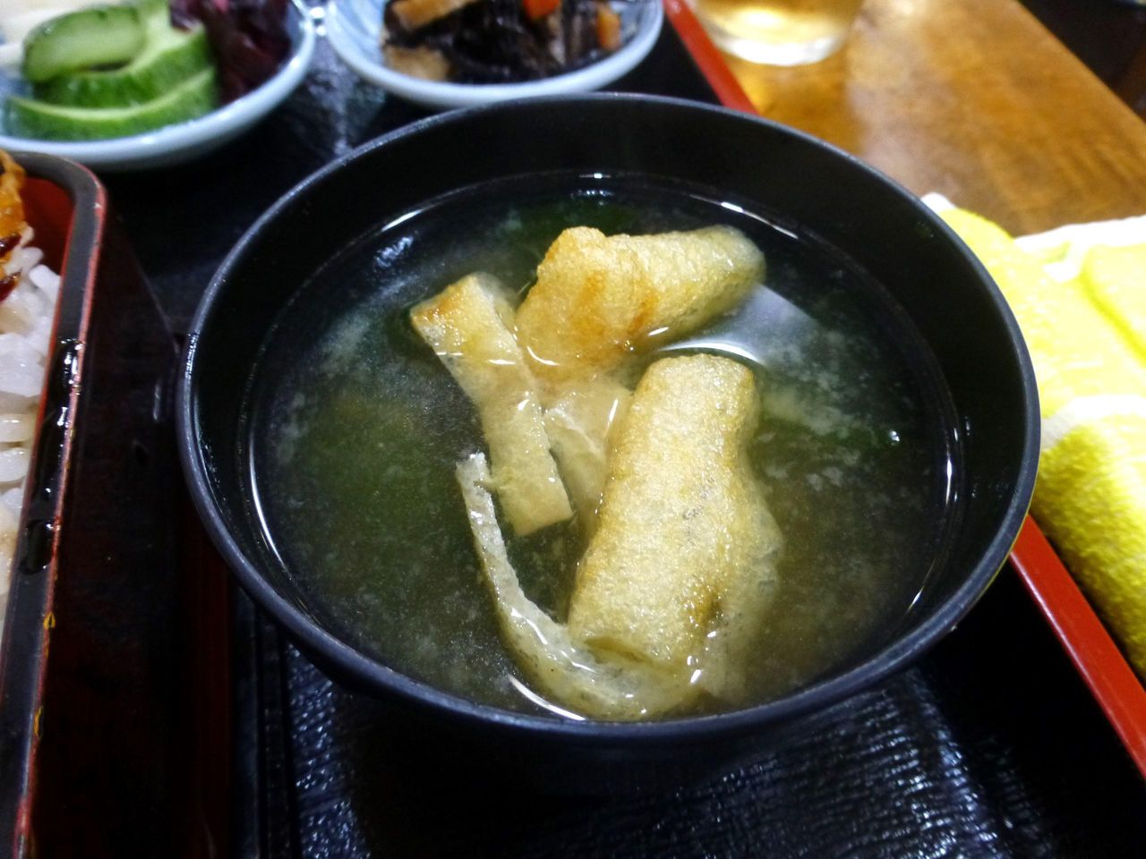 油揚げとワカメのみそ汁!