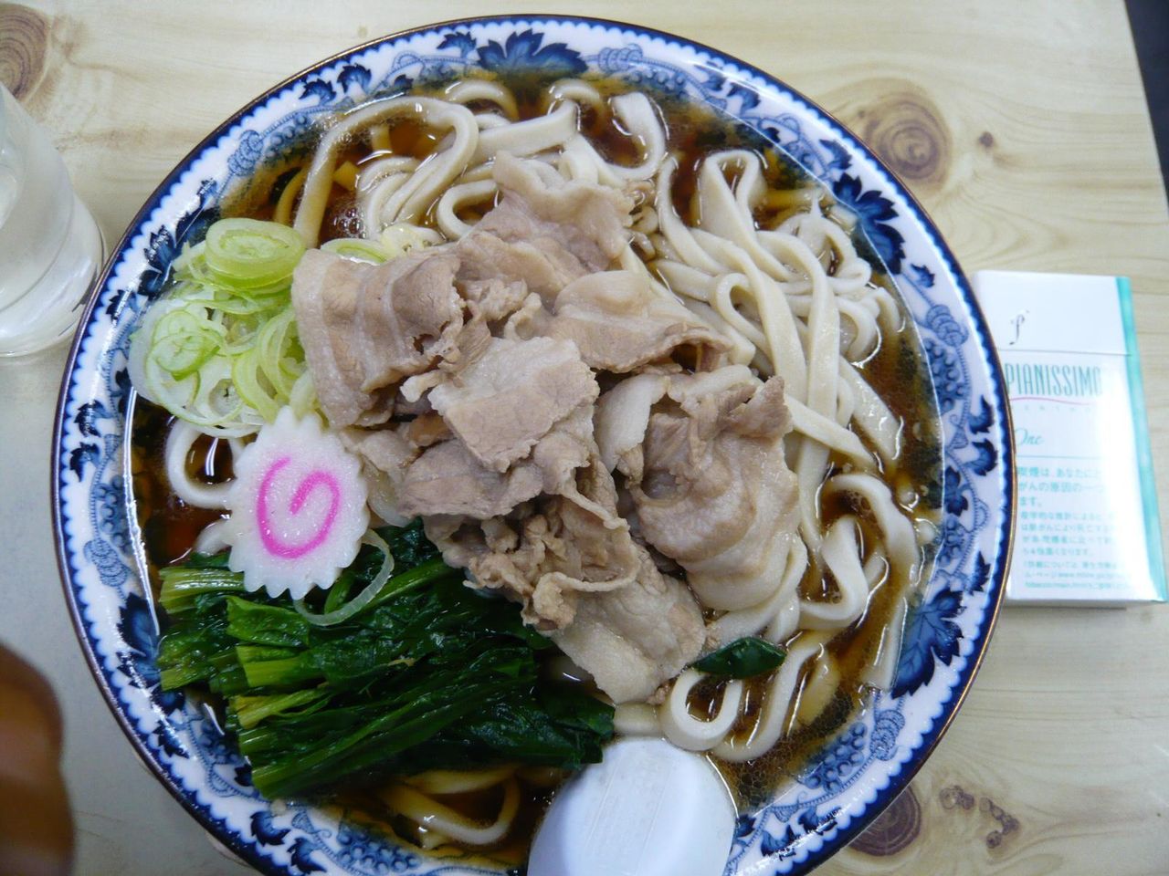 盛り付けが丁寧で、とても旨そう!・・・肉うどん(大)