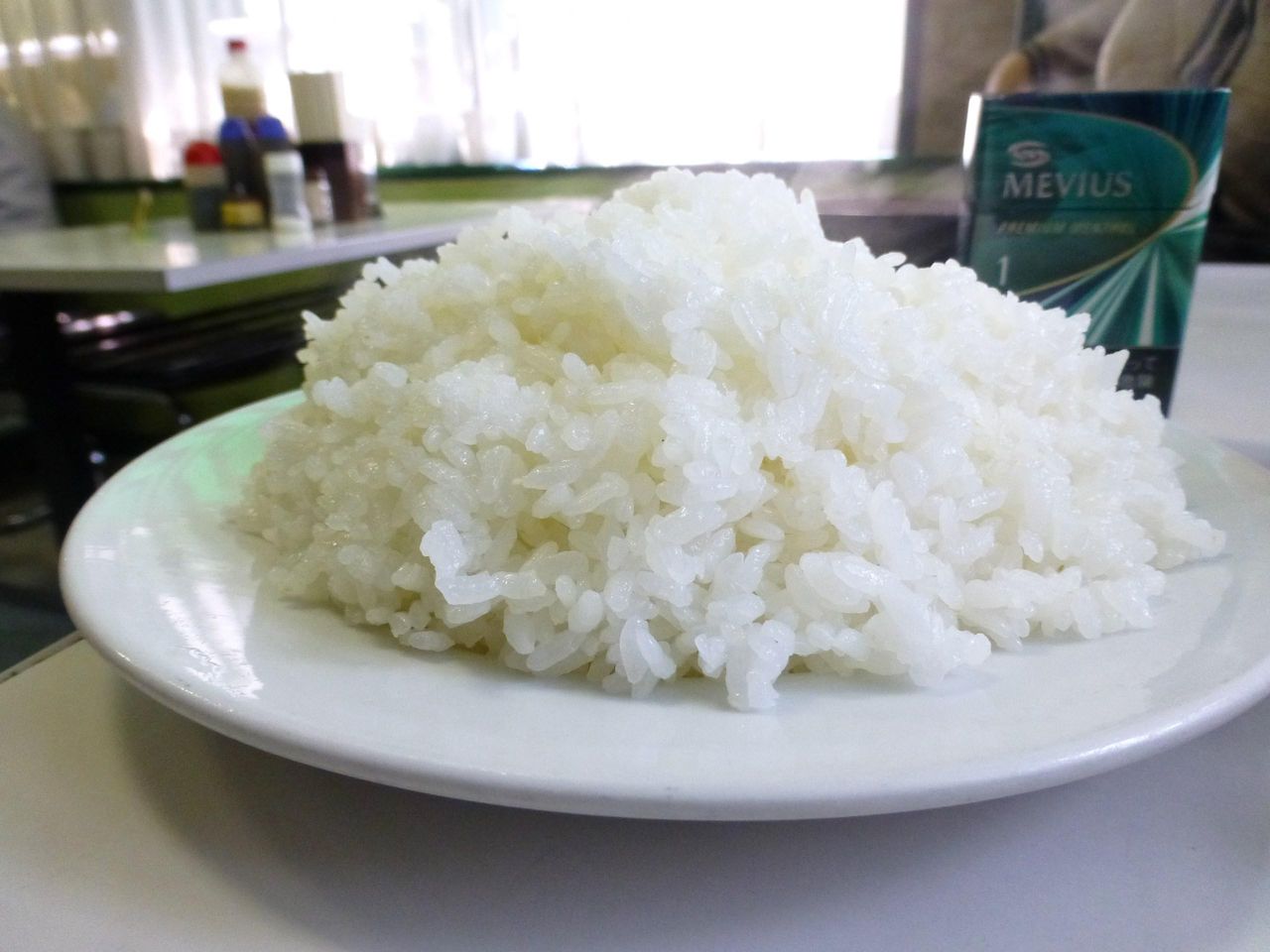ライス大盛を横から見ると、こんな感じ!