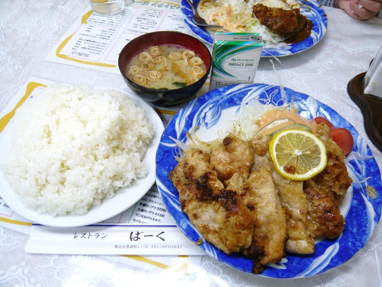 レストランばーくの鳥の唐揚げ定食(中盛)1,400円