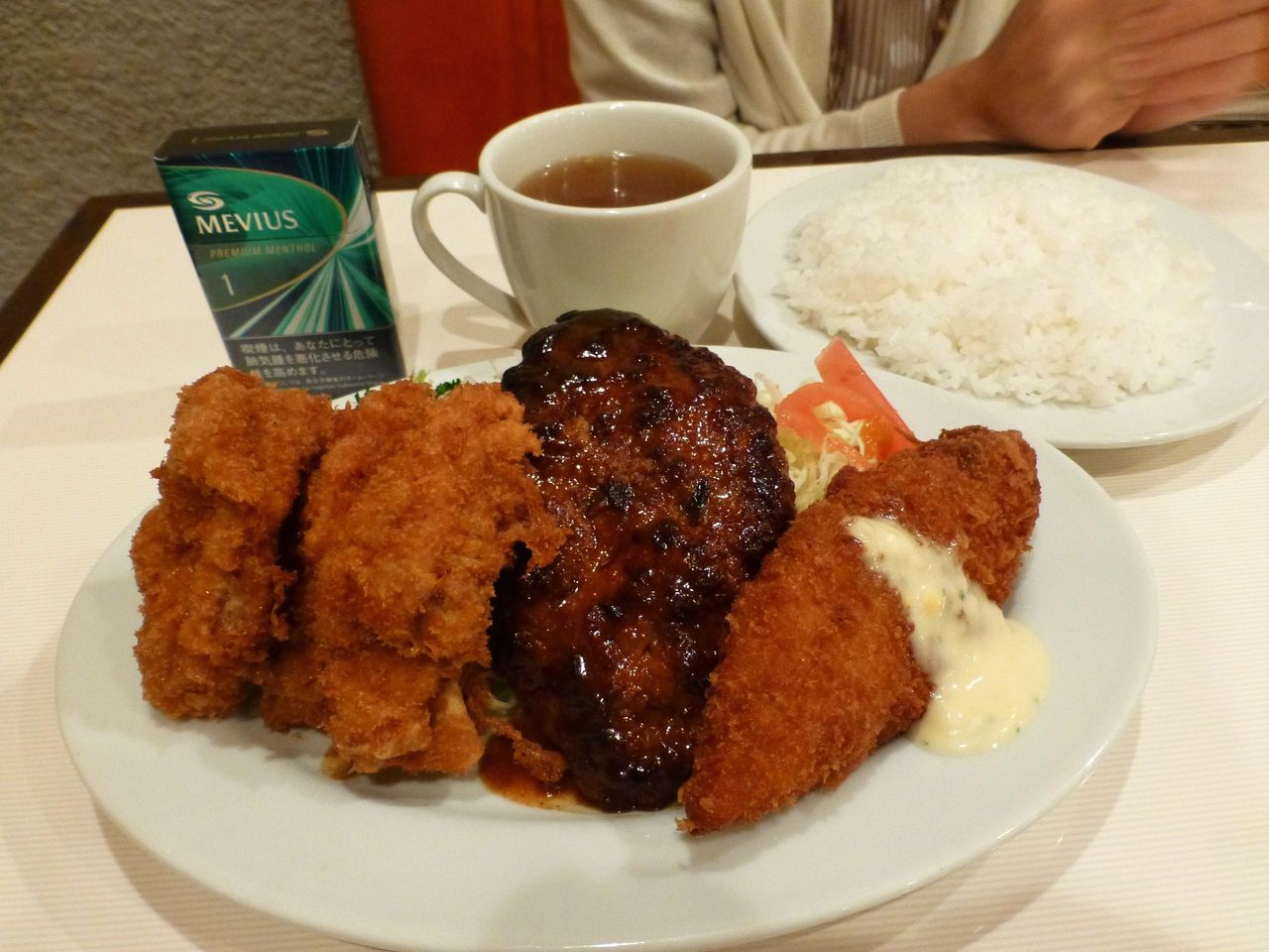 洋食スイスで、ランチセット1,080円