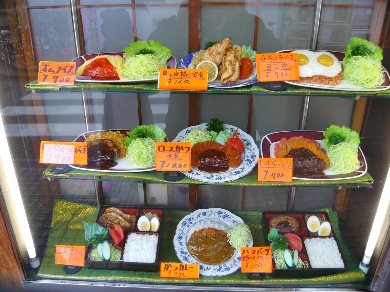 旨そうなサンプルメニューが食欲をそそります!