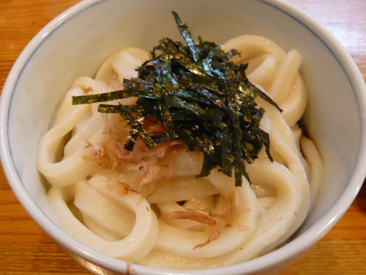 伊勢名物の伊勢うどん600円
