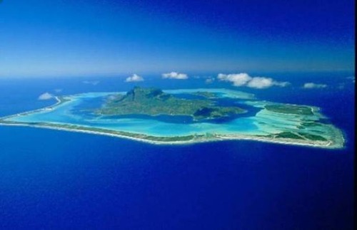 【画像】地上最後の楽園と呼ばれている「ボラボラ島」の絶景!の画像(4枚目)