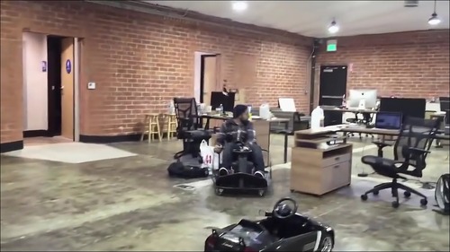 【動画】カートのドリフト運転_000019800