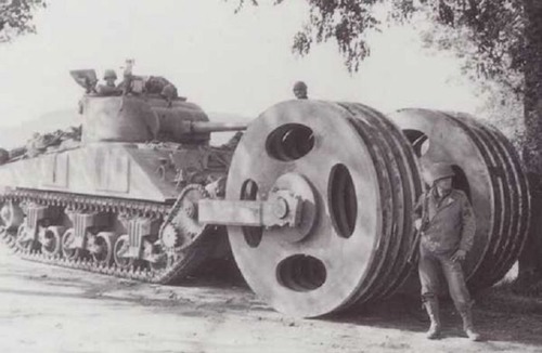 撤去は大変…昔の地雷処理戦車の画像の数々!!の画像(1枚目)