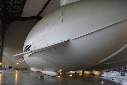世界最大の飛行船「Airlander10」の画像(18枚目)