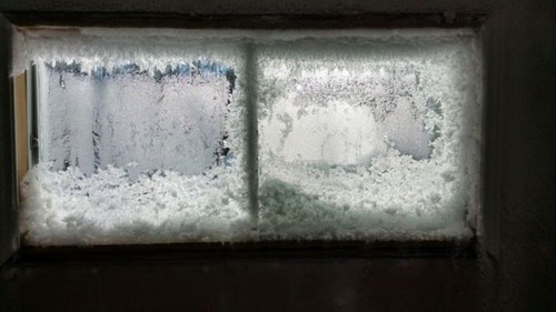 【画像】カナダの冬の室内がちょっとイカレてる・・・の画像(4枚目)
