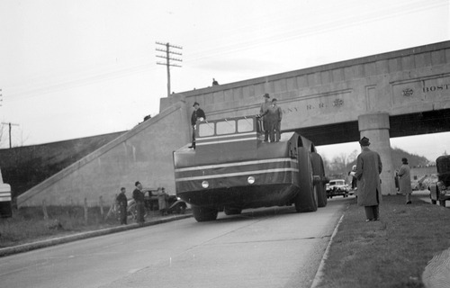 【画像】ずっと昔に作られた南極探索用の自動車がなんだか凄い!の画像(2枚目)