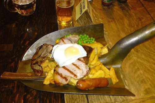 【画像】視覚で食欲を失うタイプの残念な料理の数々!の画像(1枚目)