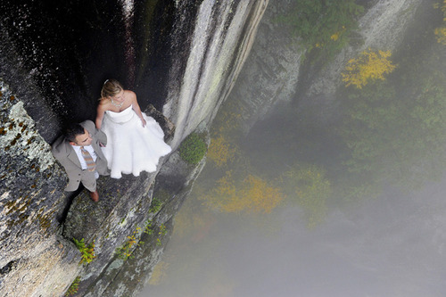 【画像】結婚式も凄い!エクストリームウェディング!!の画像(1枚目)
