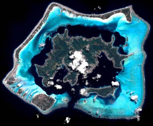 【画像】地上最後の楽園と呼ばれている「ボラボラ島」の絶景!の画像(20枚目)