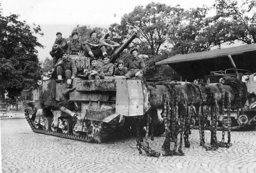 撤去は大変…昔の地雷処理戦車の画像の数々!!の画像(2枚目)