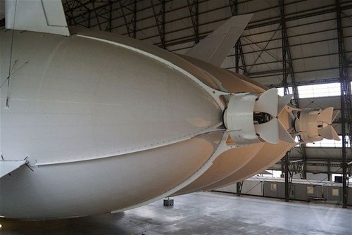 世界最大の飛行船「Airlander10」の画像(5枚目)