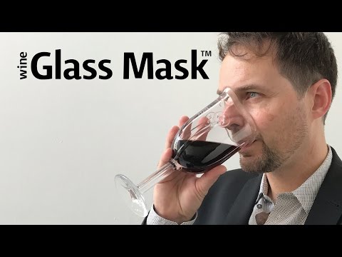 マスク型のワイングラスの画像(1枚目)