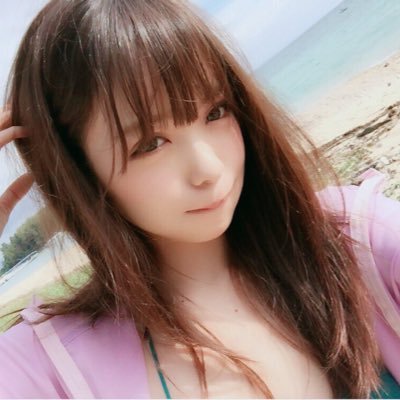 V2Z4qxlI_400x400