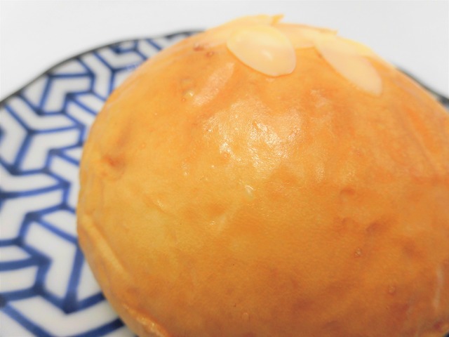 生クリームあんぱん