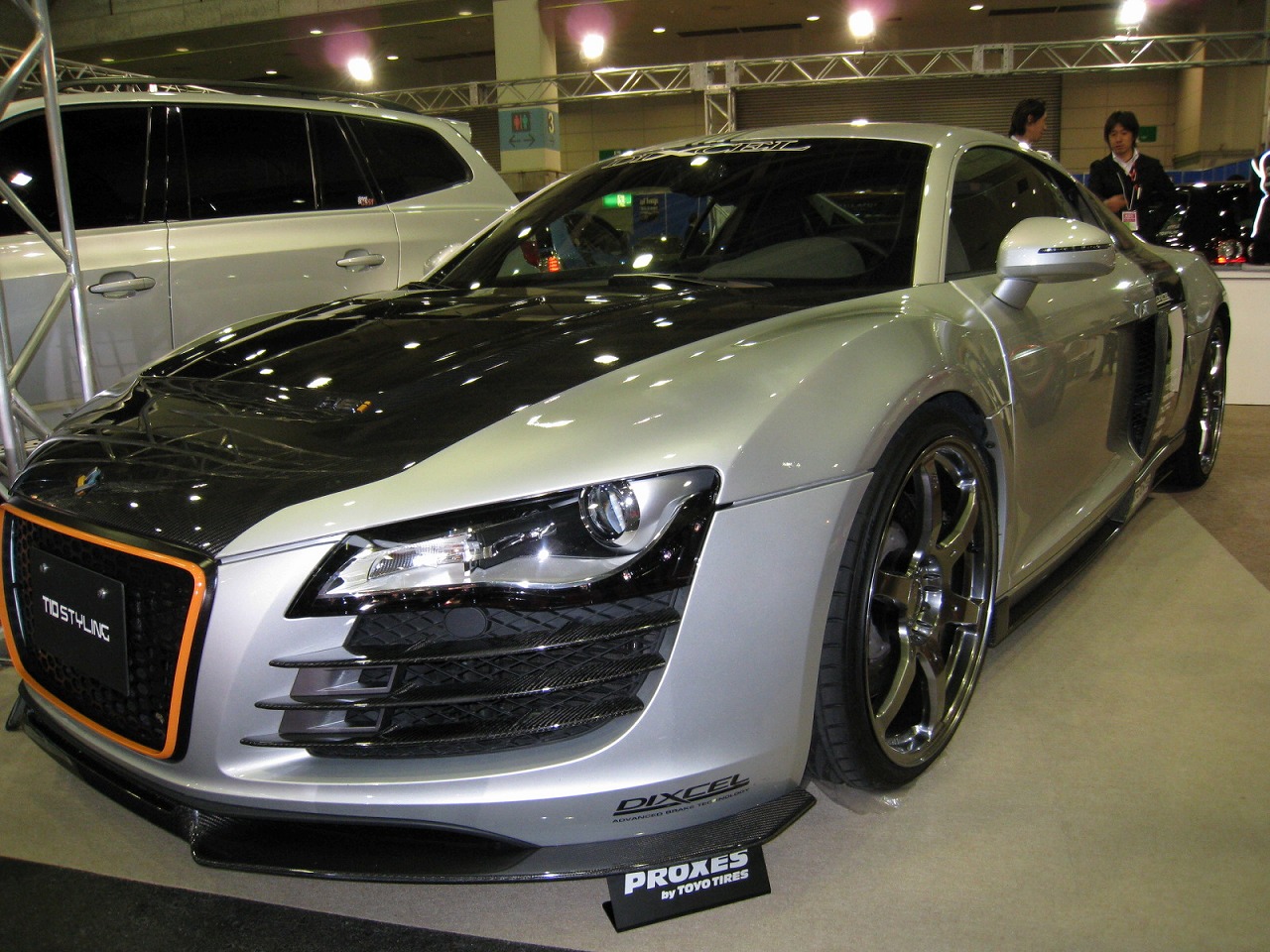 本格的なスポーツカーである