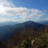 大岳山から御前山〜大菩薩嶺〜三頭山を望む