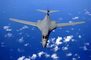 supersonic-fighter-62829_640 (1)-min