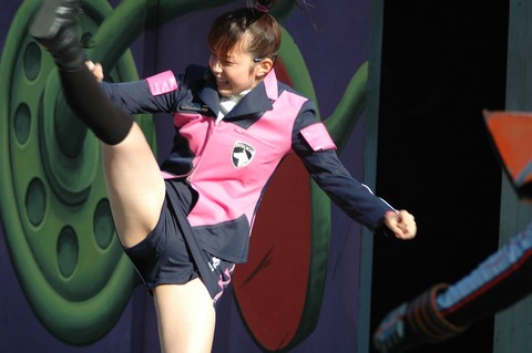 ハイキックパンチラ