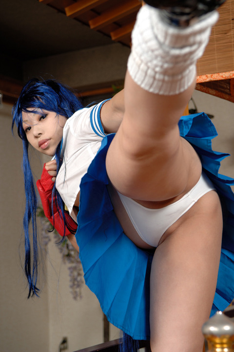 ハイキックパンチラ