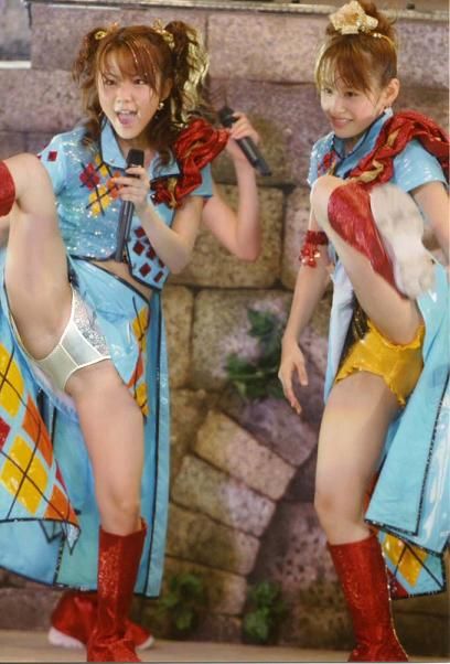 ハイキックパンチラ