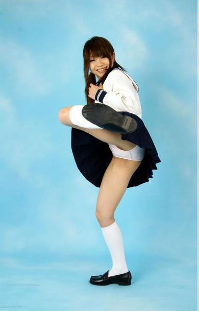 ハイキックパンチラ