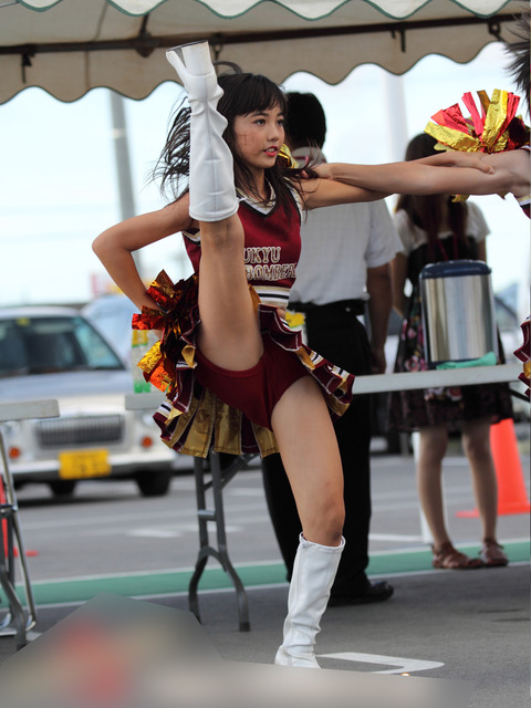 ハイキックパンチラ
