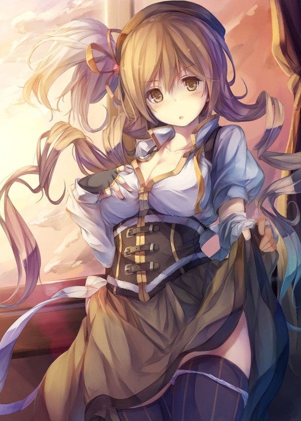 スカートたくし上げてエッチな部分を見せてくるスケベ画像