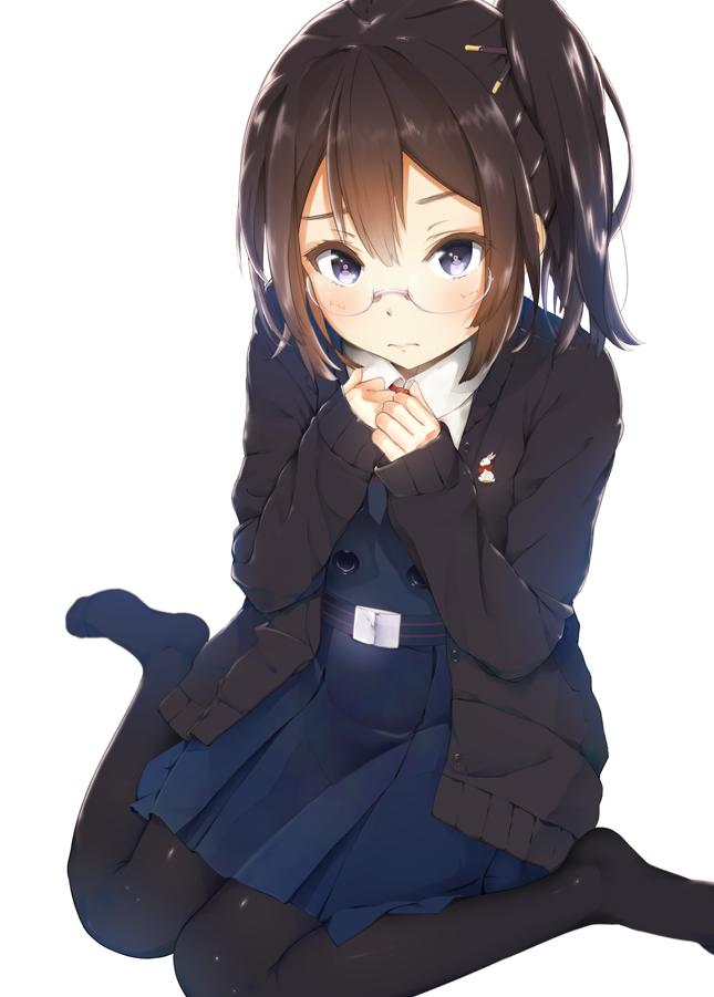 黒タイツ・黒パンストから　透けて見える白いパンツって最高ですよね?