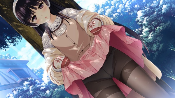 スカートをたくし上げてスケベな部分を見せてくれるやさしい女の子