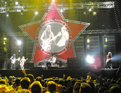 Red Hot Chili Peppers, Snoop Dogg & Bootsy Collins