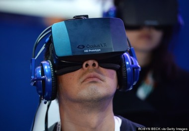 Facebook、ゴーグル型端末メーカーを買収