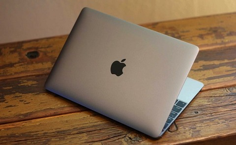 電機屋に行ってMacbookを見て