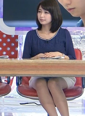 今一番可愛い女子アナ・宇垣美里(23)がミニスカパンチラ！ムチムチ太もも最高【エロ画像】