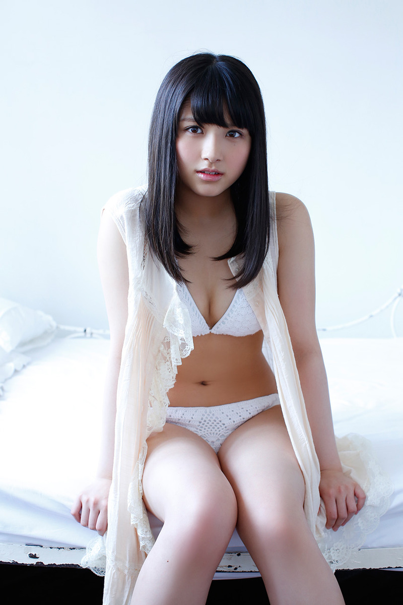 AKB48大和田南那(17)ムッチリ美乳の美少女が卒業だと!現役時代の水着グラビア見納めだぞ!ww【エロ画像】