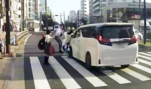 吉澤ひとみひき逃げの瞬間