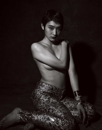 水カン・コムアイ2