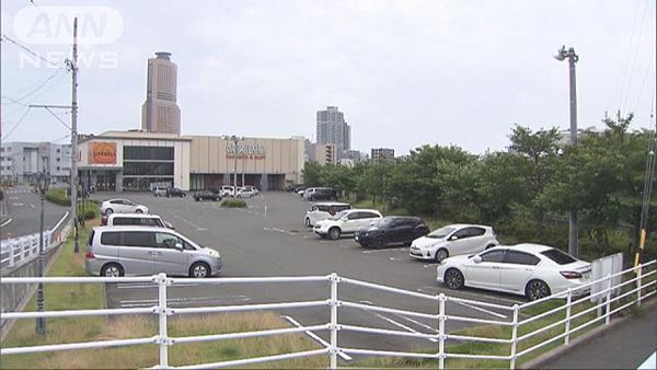 【静岡藤枝】女性看護師遺体 防犯カメラに女性押し込み走り去る車=2人組の男