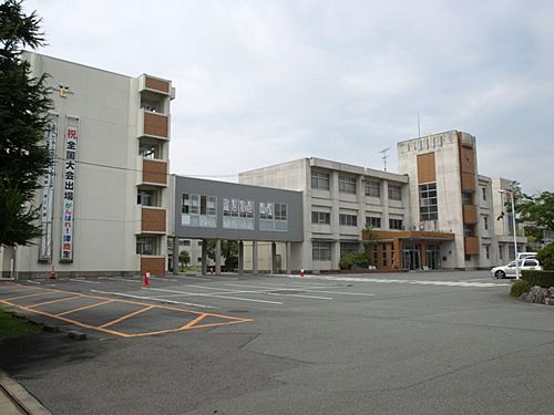 【三重】津商業高校教諭逮捕、スカート内をスマホで盗撮容疑=女子駅伝強豪校