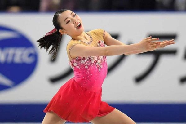 【NHK杯フィギア結果】紀平梨花、SP5位から逆転優勝 宮原知子は2位