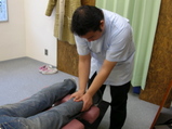 施術 足