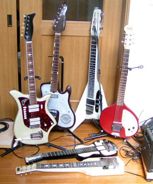 20111010guitars