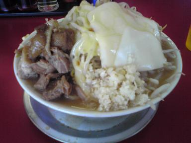 20080807ラーメン 小豚マシ チーズ