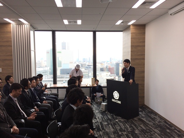 今年も腹筋崩壊の入社式だった 4月