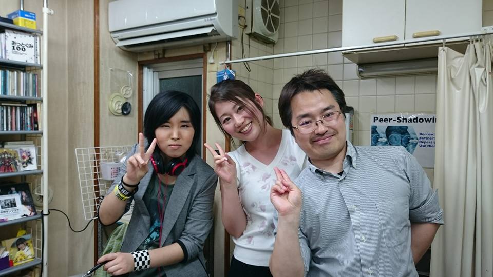 チーフと美女2人_n