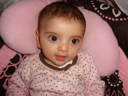 girl-big-eyes