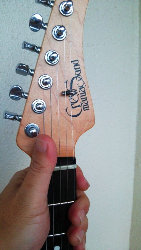 ギター Crews Maniac Sound Dove Master P-90 W Crews Maniac Sound Dove Master P-90 W - メルカリ